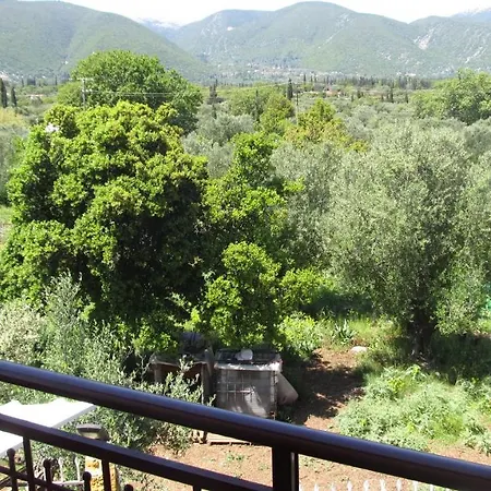 Nightflower Gasthuis Sami (Kefalonia)