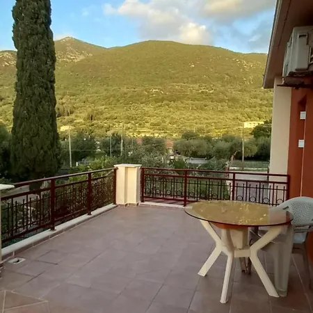 Nightflower Gasthuis Sami (Kefalonia)